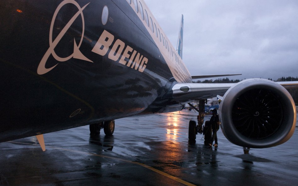 Boeing pod ścianą. Pożycza miliardy na prawo i lewo