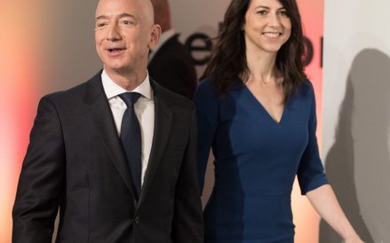 Jeff Bezos z żoną MacKenzie