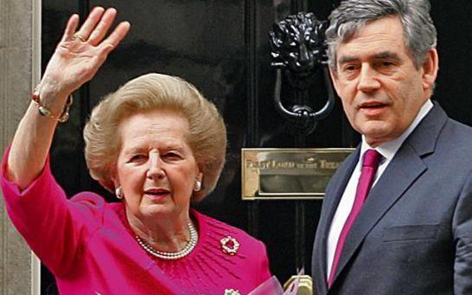 Margaret Thatcher zmiażdżyła w sondażu Gordona Browna