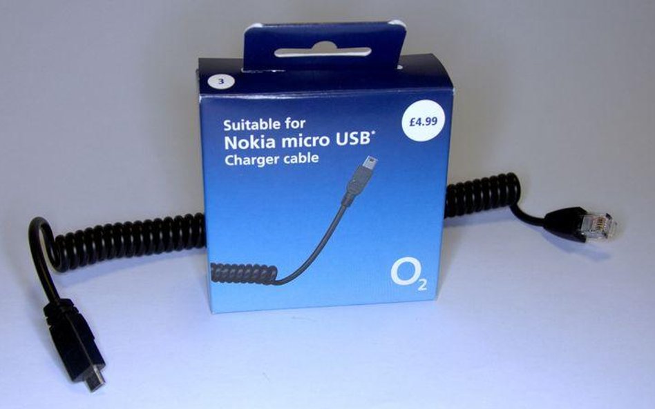 Ładowarka mini USB sprzedawana przez brytyjską sieć O2, fot. O2UKOfficial
