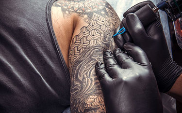 Spór o zadośćuczynienie za tatuaż - wyrok Sądu Okręgowego