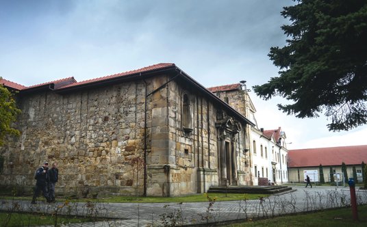 Zakład Karny Nowy Wiśnicz (w dawnym klasztorze karmelitów bosych)