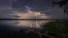Nowe ostrzeżenia IMGW na piątek. Burze i silne opady deszczu