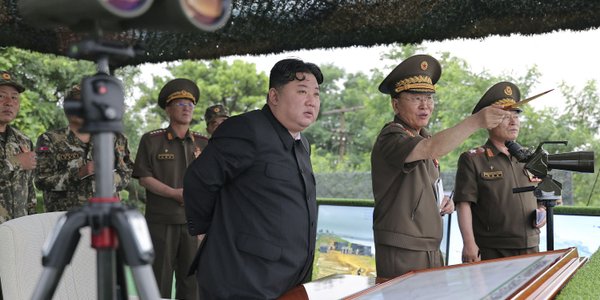 Kim Dzong Un kazał swoim żołnierzom przygotowywać się na „prawdziwą wojnę”