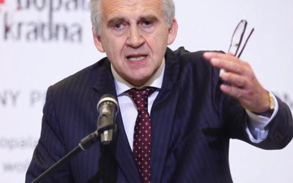 Ministrami zdrowia (na zdj. prof. Marian Zembala) zawsze byli lekarze. Eksperci przekonują, że czas,