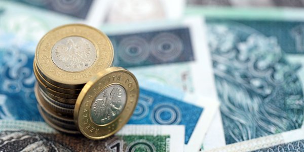 Maksymalnie 2140 zł przez 3 miesiące. W 2026 roku wzrósł zasiłek dla bezrobotnych