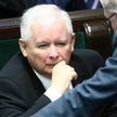 Partia Jarosława Kaczyńskiego dwa razy wycofała się z podwyżek dla najważniej-szych osób w państwie.
