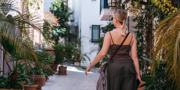 Gen Z ditches week-long holidays for two-day intensive trips, Airbnb report finds