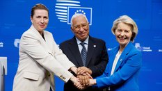 Premier stojącej na czele UE Danii Mette Frederiksen, przewodniczący Rady Europejskiej António Costa