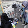 Iran łagodzi obostrzenia i otwiera wszystkie meczety