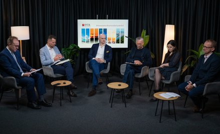 Uczestnicy debaty „Pierwsza i ostatnia złotówka – jak kapitał publiczny odblokowuje inwestycje w tra