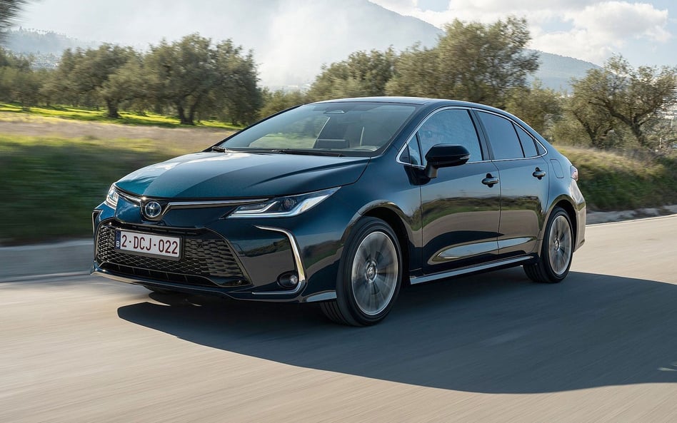 Z oferty znika Toyota Corolla z klasycznym silnikiem spalinowym