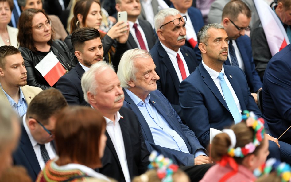 Wicemarszałek Sejmu Ryszard Terlecki oraz wicemarszałek Senatu Marek Pęk