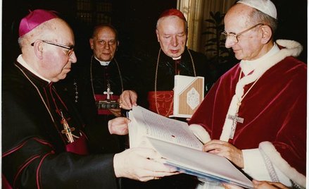 Abp Bolesław Kominek i prymas Stefan Wyszyński na audiencji u papieża Pawła VI (rok 1972)