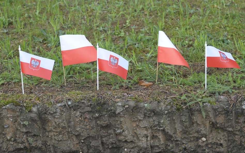 Nowe cmentarze naszych żołnierzy