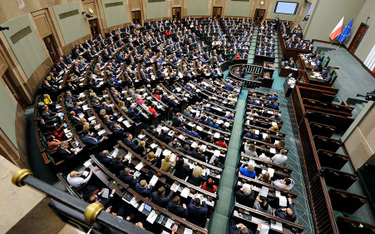 Duży wzrost poparcia dla PO. Pięć partii w Sejmie