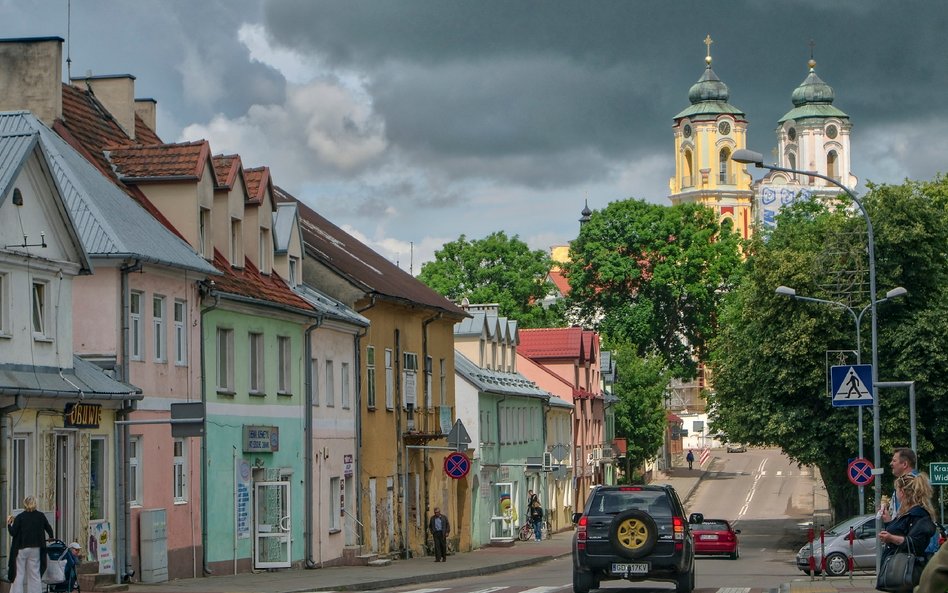 W ciągu pół roku Litwini zostawili w polskich sklepach około 150 mln euro