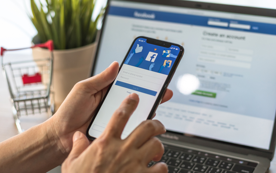 Skarbówka akceptuje już faktury z Facebooka