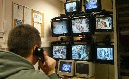 Coraz liczniejsze kamery to sygnał dla obywatela: jeżeli pojawiasz się w przestrzeni publicznej, to 