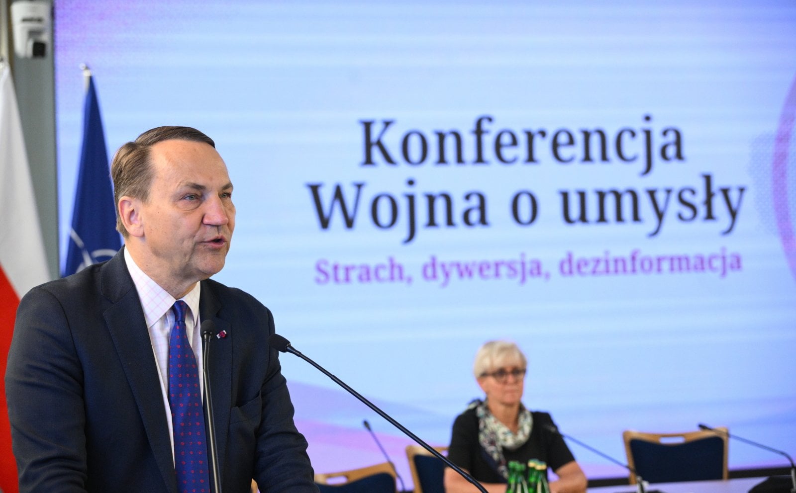 Sikorski ostrzega przed rosyjską propagandą. „To pełnoskalowa wojna kognitywna”