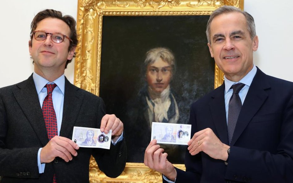 Mark Carney, gubernator Banku Anglii i Alex Farquharson - dyrektor Tate Britain z nowymi banknotami.