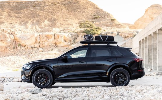Audi Q8 E-Tron Edition Dakar