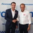 Przewodniczący Nowoczesnej Adam Szłapka i przewodniczący Platformy Obywatelskiej Donald Tusk  podcza