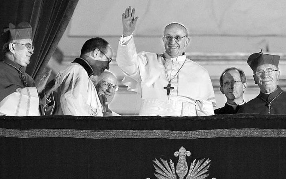 Papież Franciszek pierwszego dnia swego pontyfikatu, 13 marca 2013 roku