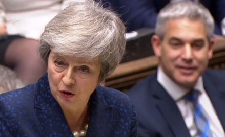 May zachowała stanowisko. 117 głosów przeciw premier