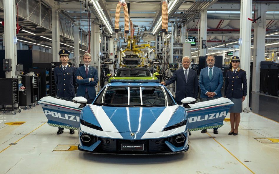 Prezentacja policyjnego Lamborghini Temerario odbyła się w siedzibie firmy w Sant’Agata Bolognese w 