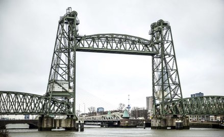 Most Koningshavenbrug (De Hef) w Rotterdamie