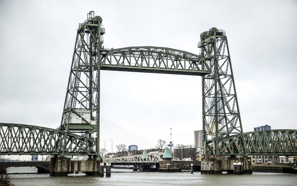 Most Koningshavenbrug (De Hef) w Rotterdamie