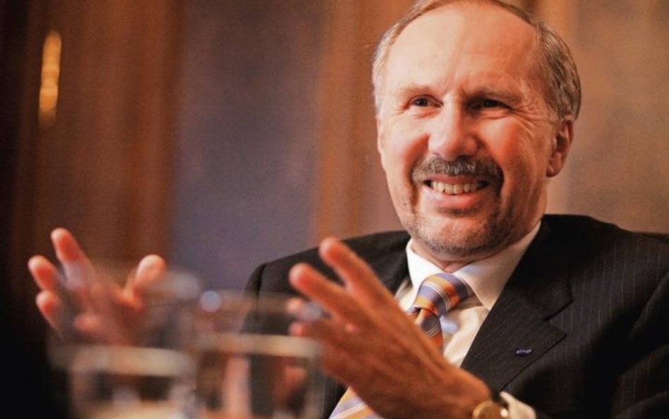 Ewald Nowotny, członek władz EBC, mówi, że banki będą miały zapewnioną płynność po zakończeniu progr