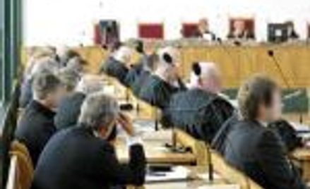 Pozew zbiorowy tylko z adwokatem - uchwała SN