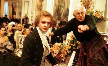 Jerzy Antczak na planie filmu "Chopin. Pragnienie miłości" z odtwórcą głównej roli Piotrem Adamczyki