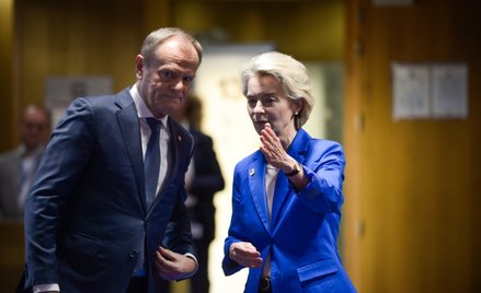 Premier Donald Tusk (L) oraz szefowa Komisji Europejskiej Ursula von der Leyen (P)