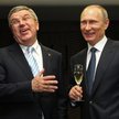 Thomas Bach (z lewej) jako prezes Międzynarodowego Komitetu Olimpijskiego zawsze dobrze żył z dyktat