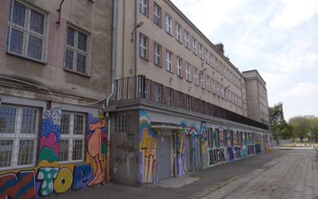 Poradnia od niemal 20 lat funkcjonuje w budynku dzielonym z Centrum Kształcenia Ustawicznego