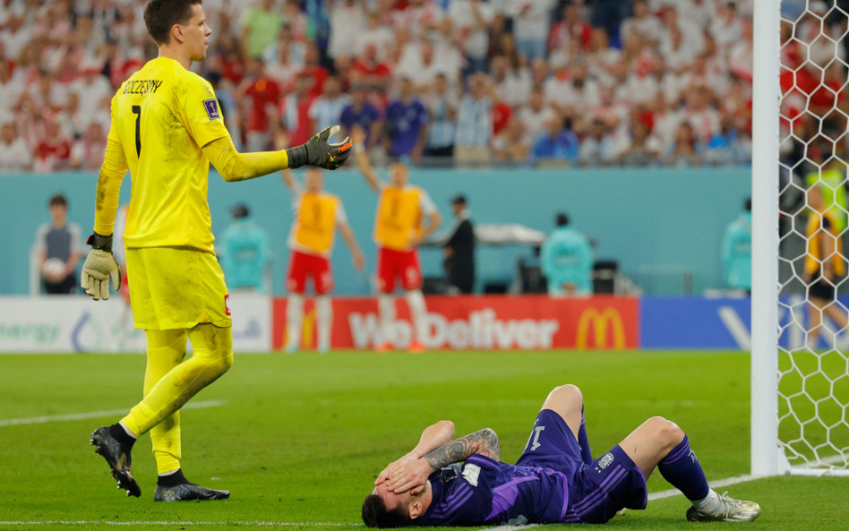 Wojciech Szczęsny po faulu na Messim