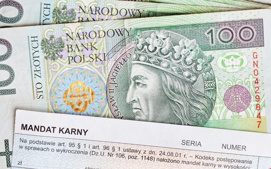 Od dzisiaj nowy sposób doręczania mandatów karnych dla kierowców