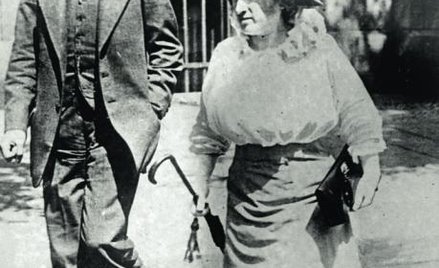 Róża Luksemburg i Karl Liebknecht na berlińskiej ulicy