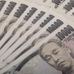 Silniejszy jen źródłem finansowego niepokoju Japonii i problemów rządu Shinzo Abego