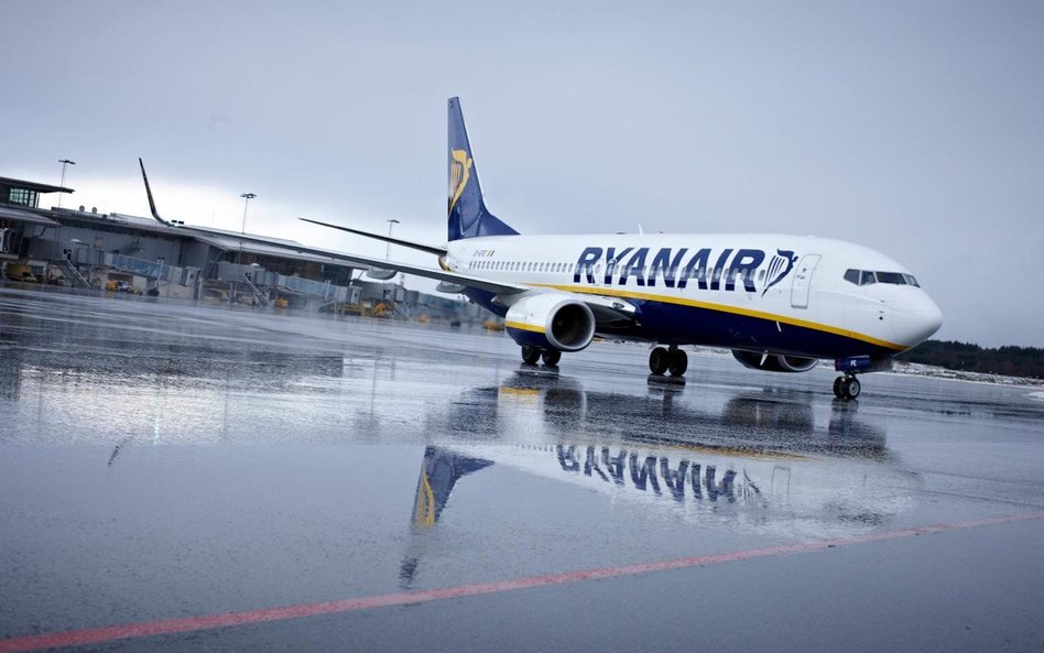 Ryanair przez omikrona straci dużo więcej niż planował