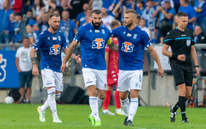 Piłkarze Lecha Poznań cieszą się ze zdobytego gola
