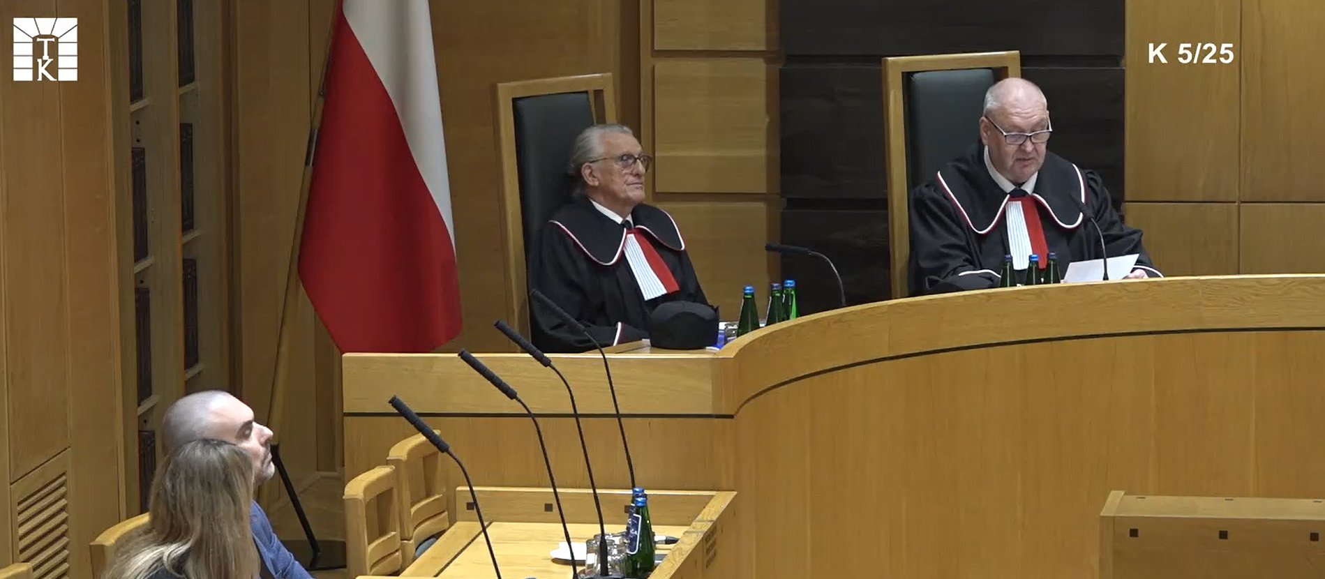 Trybunał Konstytucyjny: zasady przechodzenia w stan spoczynku muszą być jednakowe