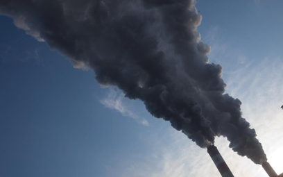 Spółki nie ujawniają, ile emitują CO2