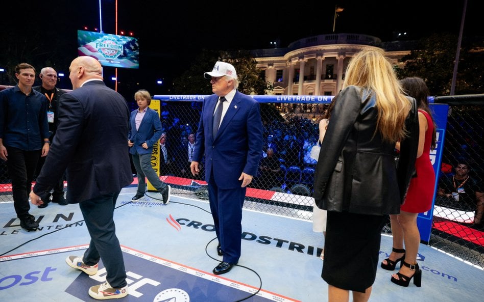Gala MMA przy Białym Domu odbyła się w dniu 80. urodzin Donalda Trumpa
