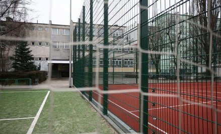 O zasadach wynajmowania boiska decyduje jednostka organizacyjna, a nie gmina