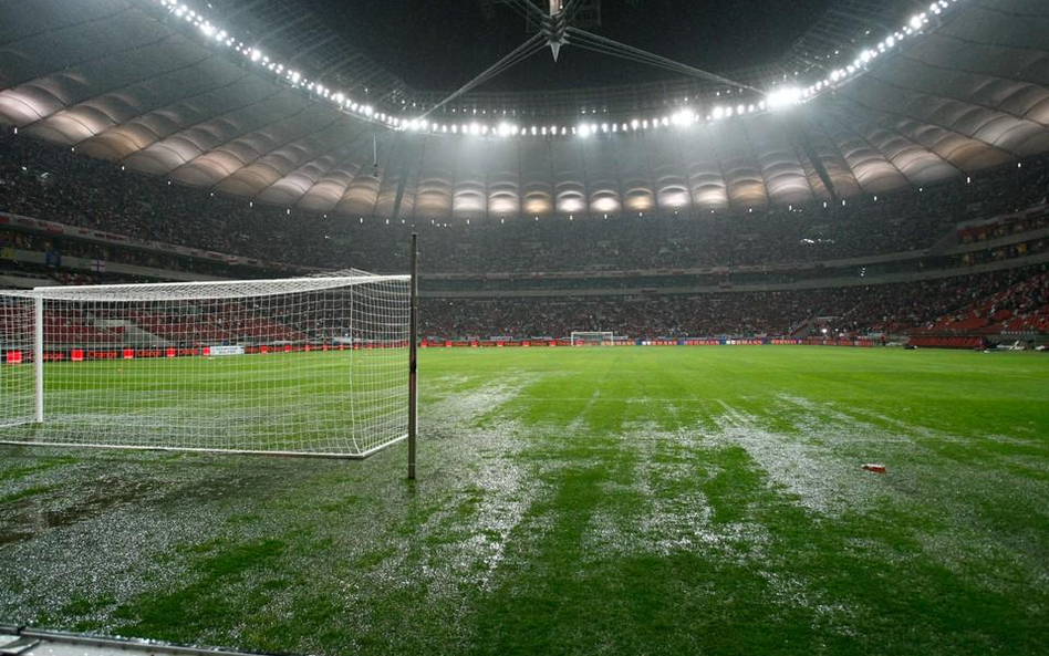 Stadion Narodowy w dniu planowanego meczu Polska - Anglia