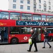 Kampania reklamowa w Wielkiej Brytanii: "Chwała Allahowi" na autobusach